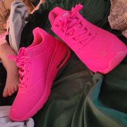 Practically New Hot Pink Skechers Sz 10
