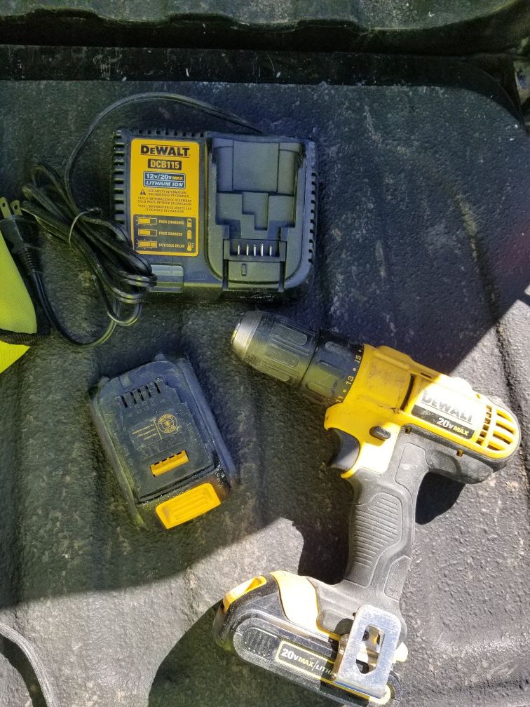 dewalt drill 20v