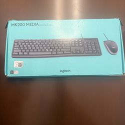 Logitech MK200 Media Keyboard