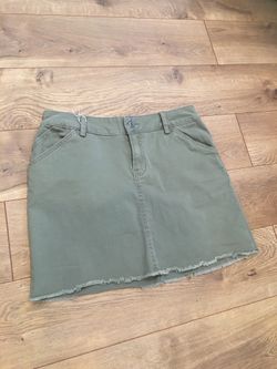 GAP MINI SKIRT SIZE 6