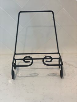 Black Metal Easel Counter Stand
