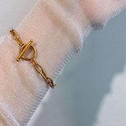 Stylish T-Bar Bracelet 