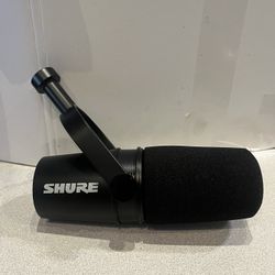 SHURE MV7X podcasting, Recording, Live Streaming microphone XLR Pro Quality dynamic Mic  