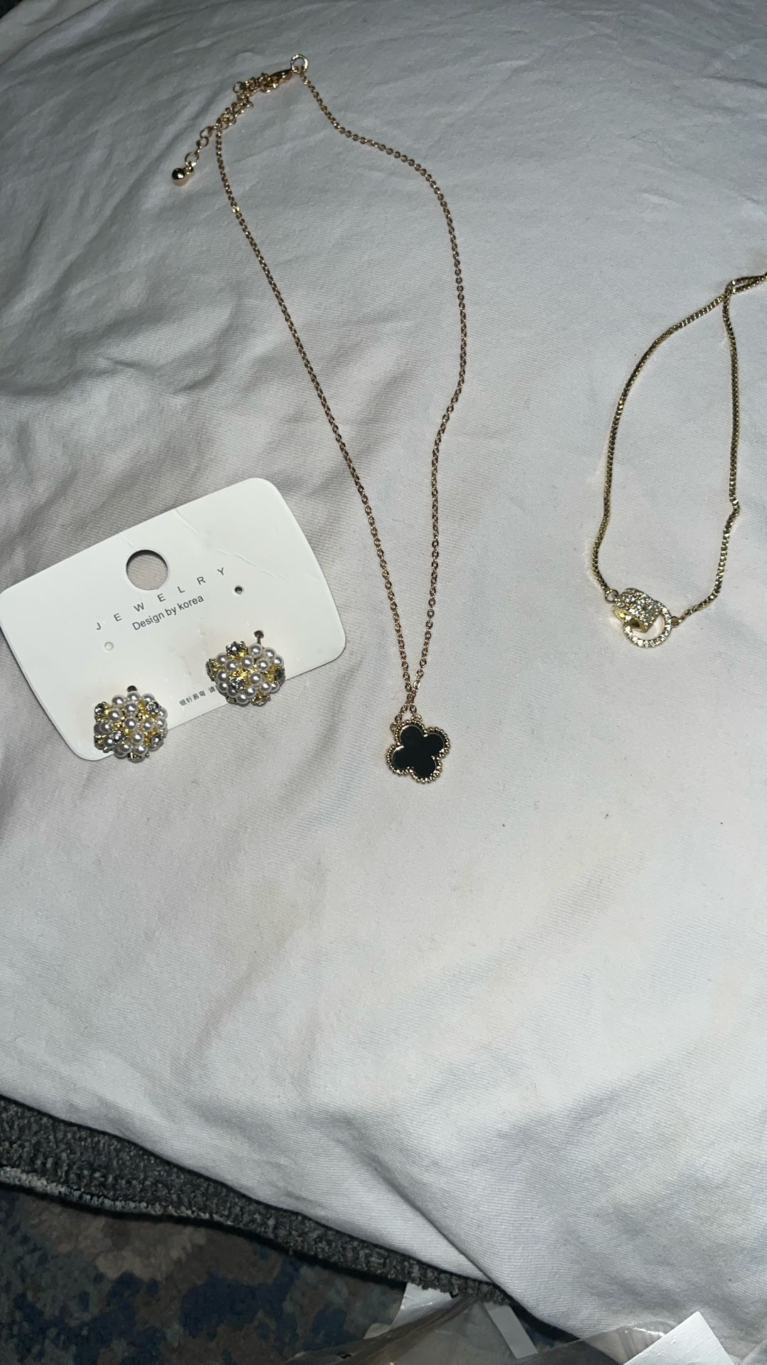 New Bundle If Earrings And Necklace And Bracelet