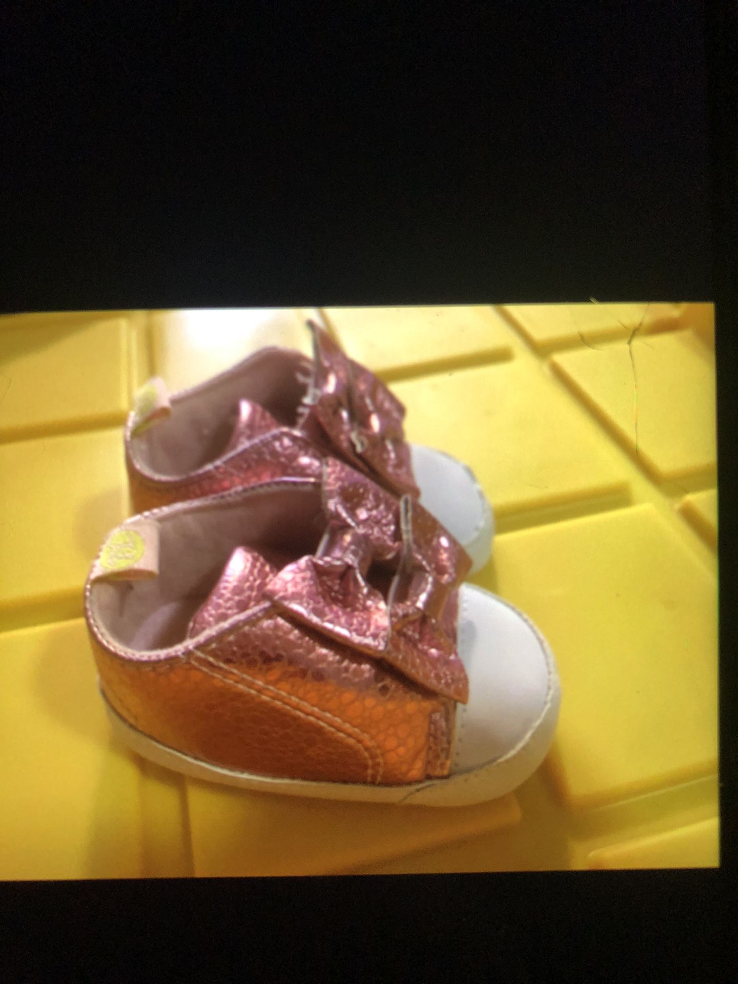 Baby Girls Pink Crib Shoes Booties With Bows