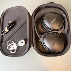 BLUETOOTH BOSE HEADPHONES: Bose QuietComfort 35 Series II Wireless Noise Cancelling Headphones LIKE NEW with Case and Cords 