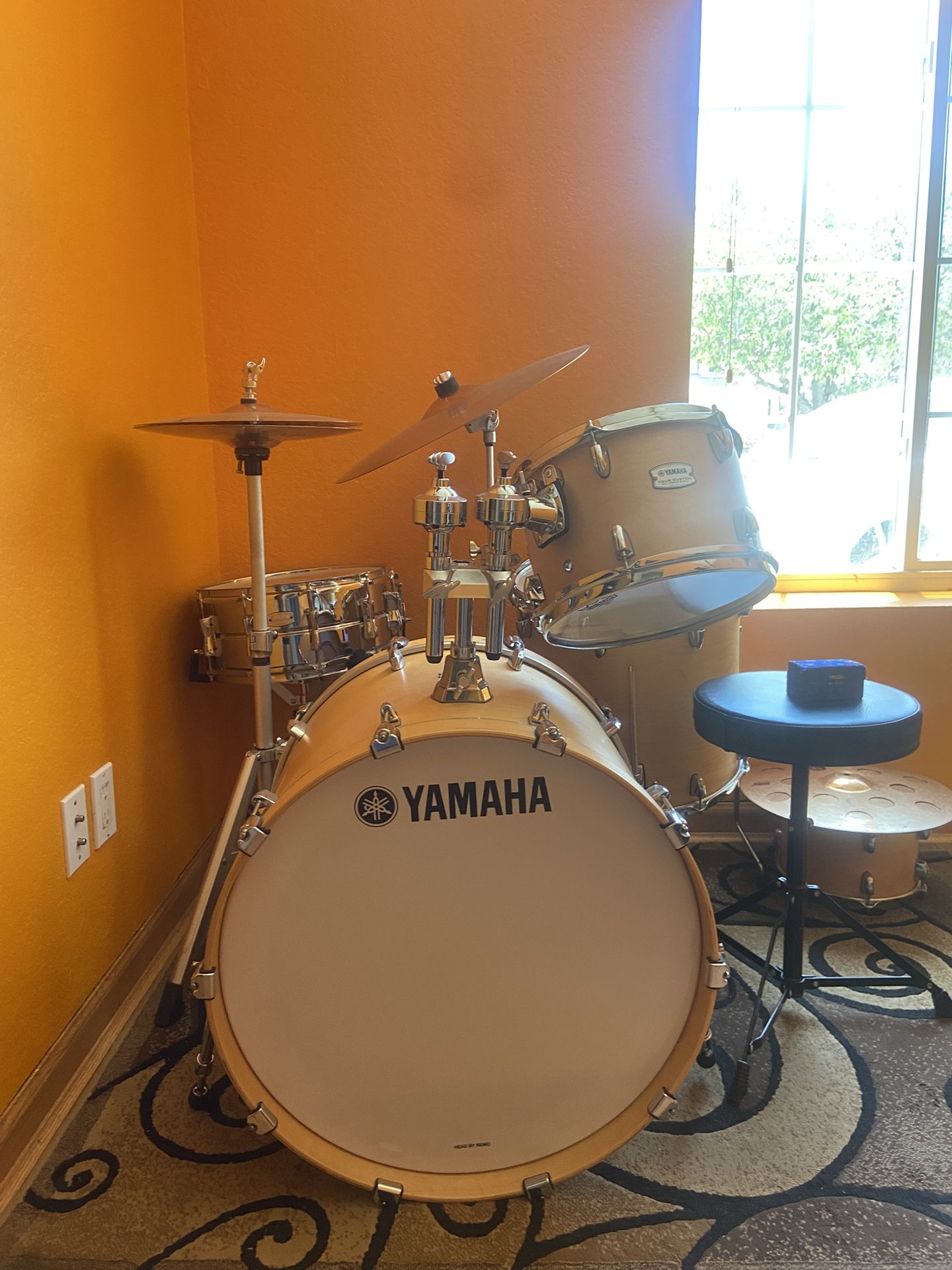 Yamaha All Maple 5 Piece Drum Set