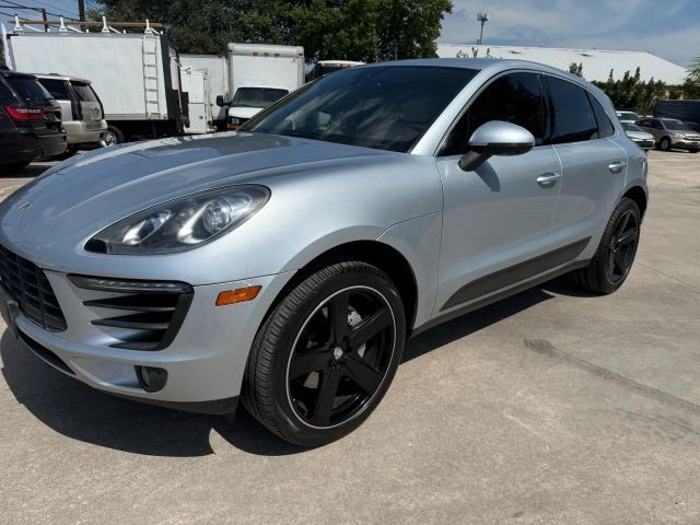 2017 Porsche Macan