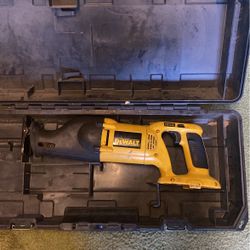 DeWalt 18V Variable Speed Reciprocating Saw 