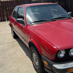 Red 1985 BMW 318i  Coupe