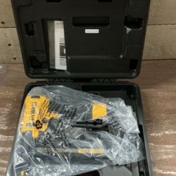 Dewalt Pneumatic 18-Gauge 1/4 in. Crown Corded Stapler DWFP1838