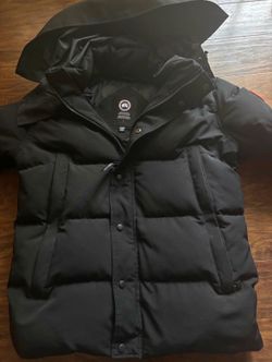 Canada goose red badge