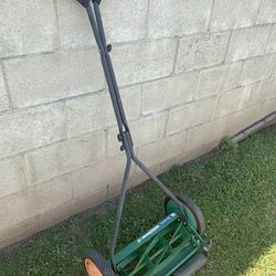 Scott's 16 in. Manual Walk Behind Push Reel Lawn Mower