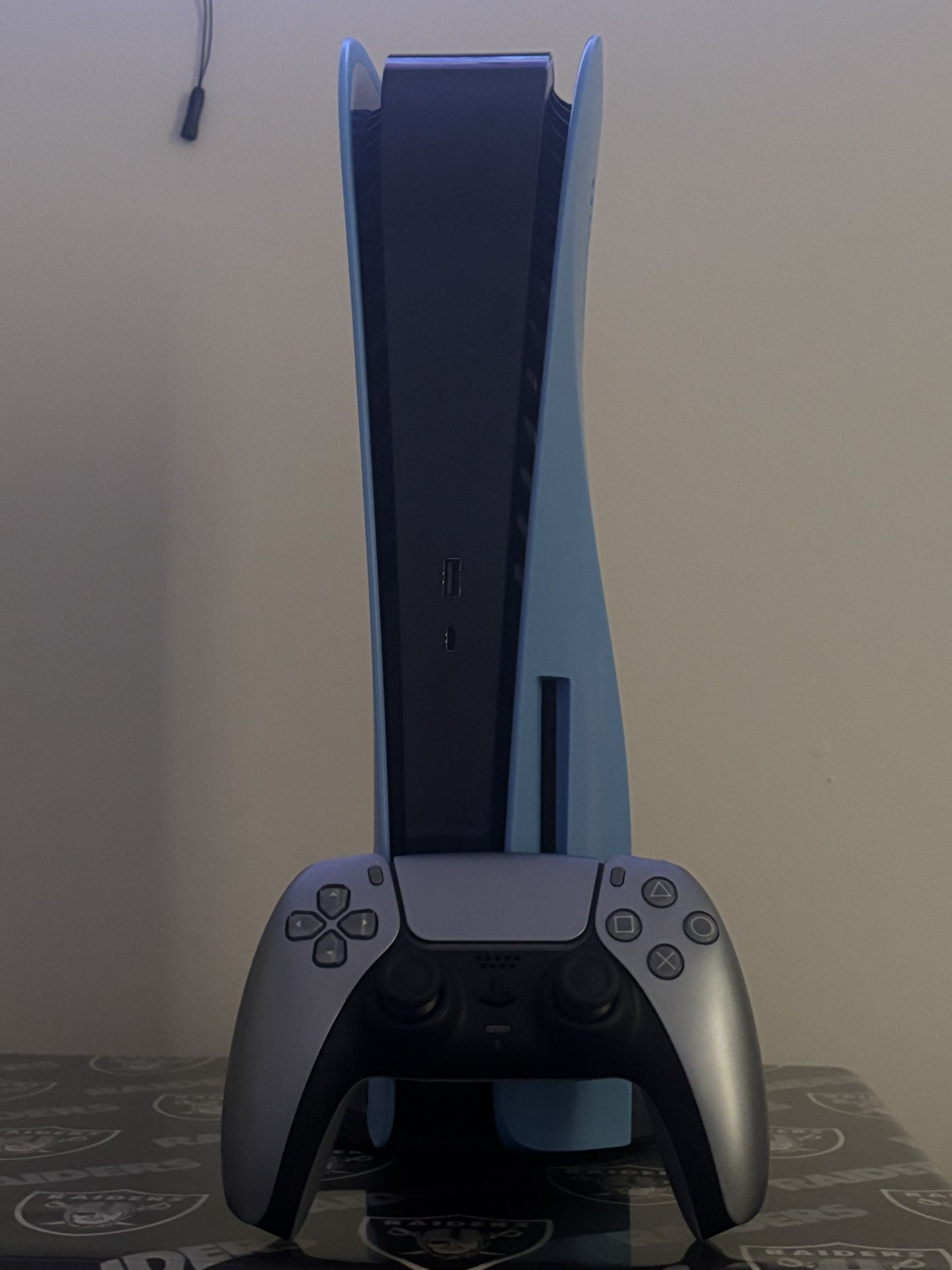 Brand New PS5 Disc Console W/light Blue Cover $325obo
