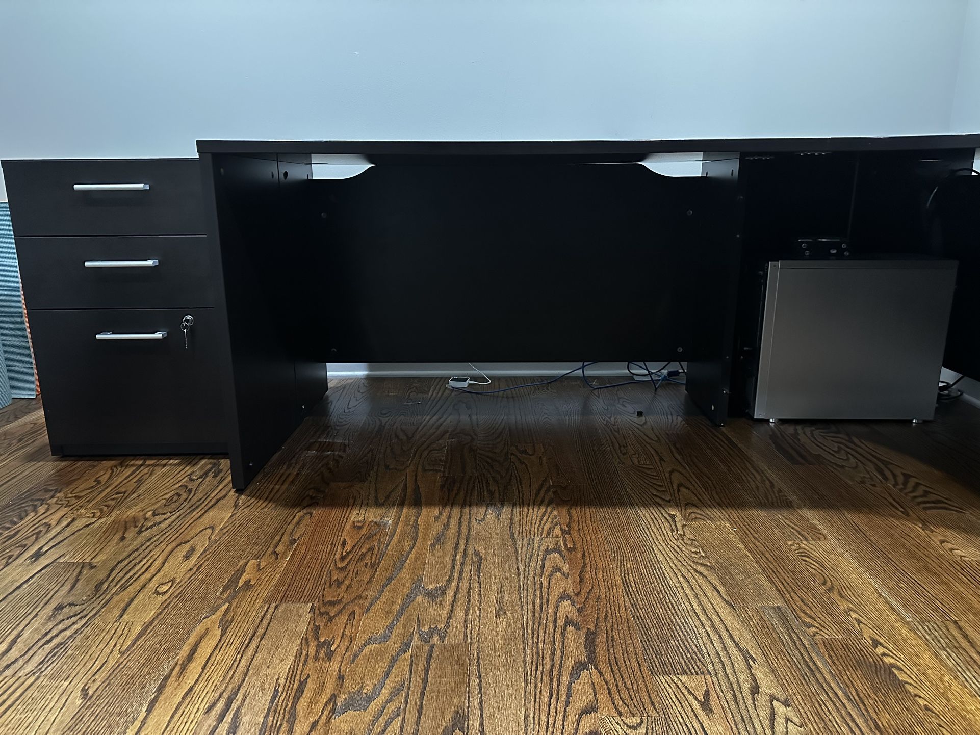 L Shaped Office Desk With Cabinet Dania