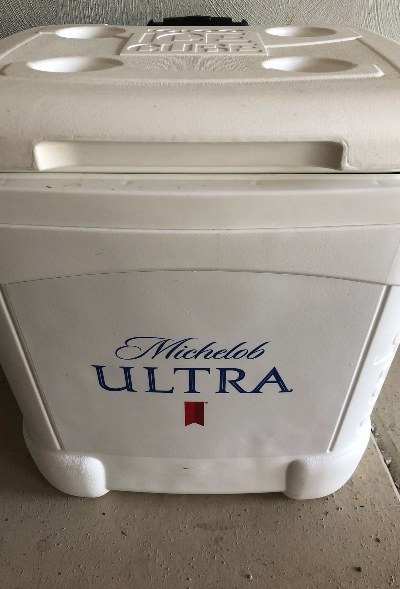 Michelob Ultra cooler on wheels