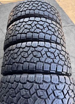 245/70/17 Toyo 📍📍 Selling a set of 4 tires with 80% tread life remaining 📍🌟