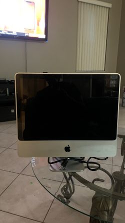 Apple computer desktop