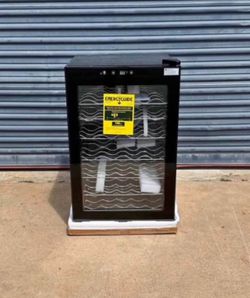 20.3 in. Single Zone 45-Wine Bottles Beverage and Wine Cooler Wine Cooler in Black