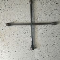 25” Lug Nut Wrench