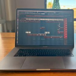 15” MacBook Pro 2.8 GHz Quad-Core Intel Core i7 
2017
macOS : Ventura 13.7.7

250GB Storage
16 GB Memory 
Works excellent!

Fingerprint 🫆 unlock
Siri