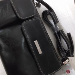 BRAND NEW - CUTE BLACK PURSE $10.