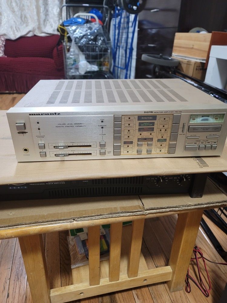 Marantz PM730 Integrated Amplifier*FOR REPAIR*OR FOR SPARE PARTS