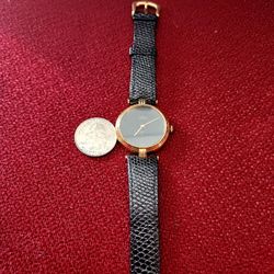 Vintage Ladies Watch Works And Keeps Accurate Time. 