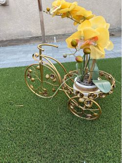 Vintage ( Rare find ) Gold Metal Tricycle Bike, Planter.