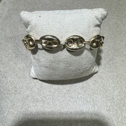 14k Gucci Puff 