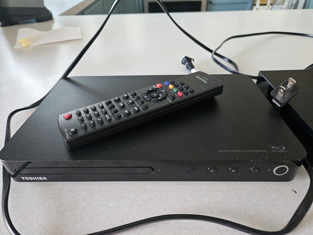 2 Non Functional Dvd Players For Parts Or Repair