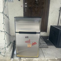 Euhomy Mini Fridge 
