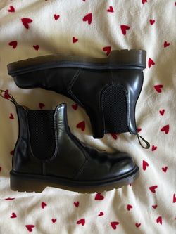 dr martens boots