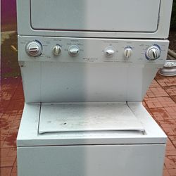 Stacked Washer Dryer Frigidaire 
