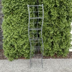 Vintage Squiggly CD Rack Vilver Metal Wire Tower