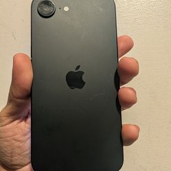 Iphone 16e 128gb for AT&T and Cricket only 8.5/10 condition