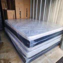 Full Size Double Sided Pillowtop Mattress +Box Spring 