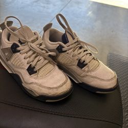 Youth Jordan Retro 4