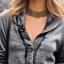 Women's choker, size small