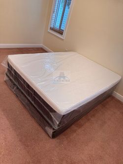 Queen mattress pillow top set with box spring (2pc - new)