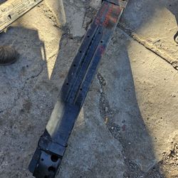 Chevy Traverse Gmc Acadia Front Rebar Oem