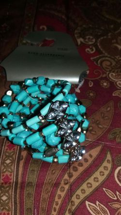 Turquoise stretch bracelet.