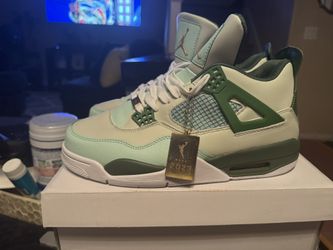 WNBA Jordan 4
