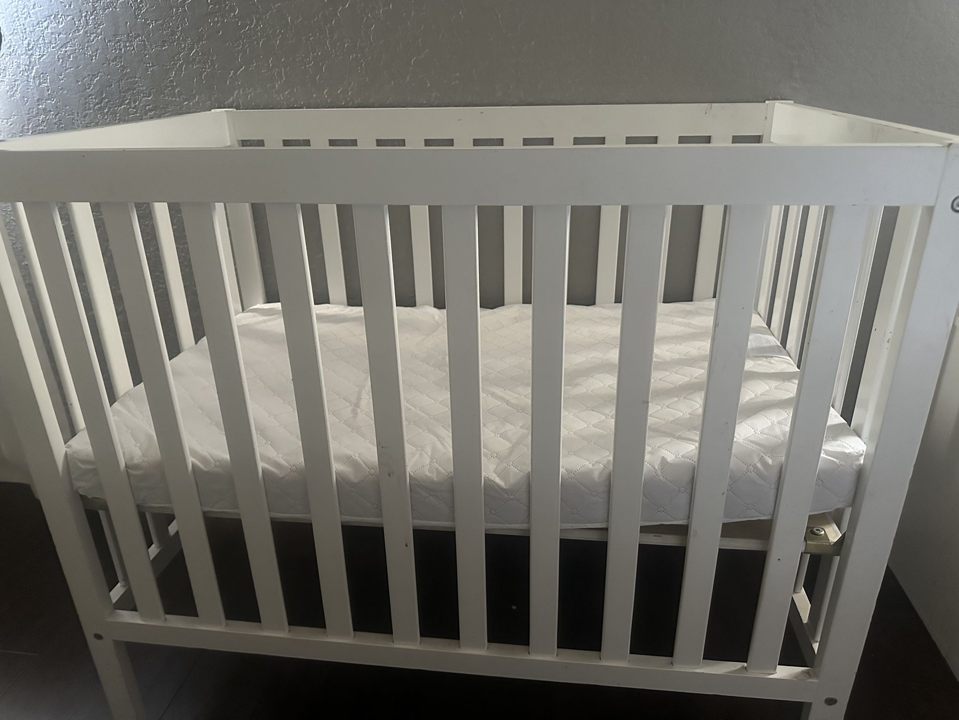 Mini Crib 