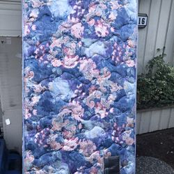 Twin mattress And Box Pad 