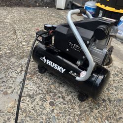 Husky Hotdog - 4 Gallon Air Compressor 