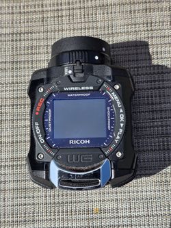 RICOH WG-M1 Digital Camera + X-tras.