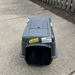 DOG KENNEL - AIRLINE APPROVED 