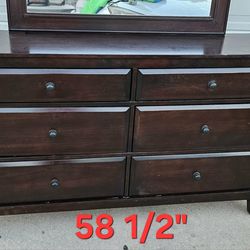 Dresser 6 drawers and mirrow