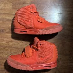 Air Yeezy 2 Red October (size 11)